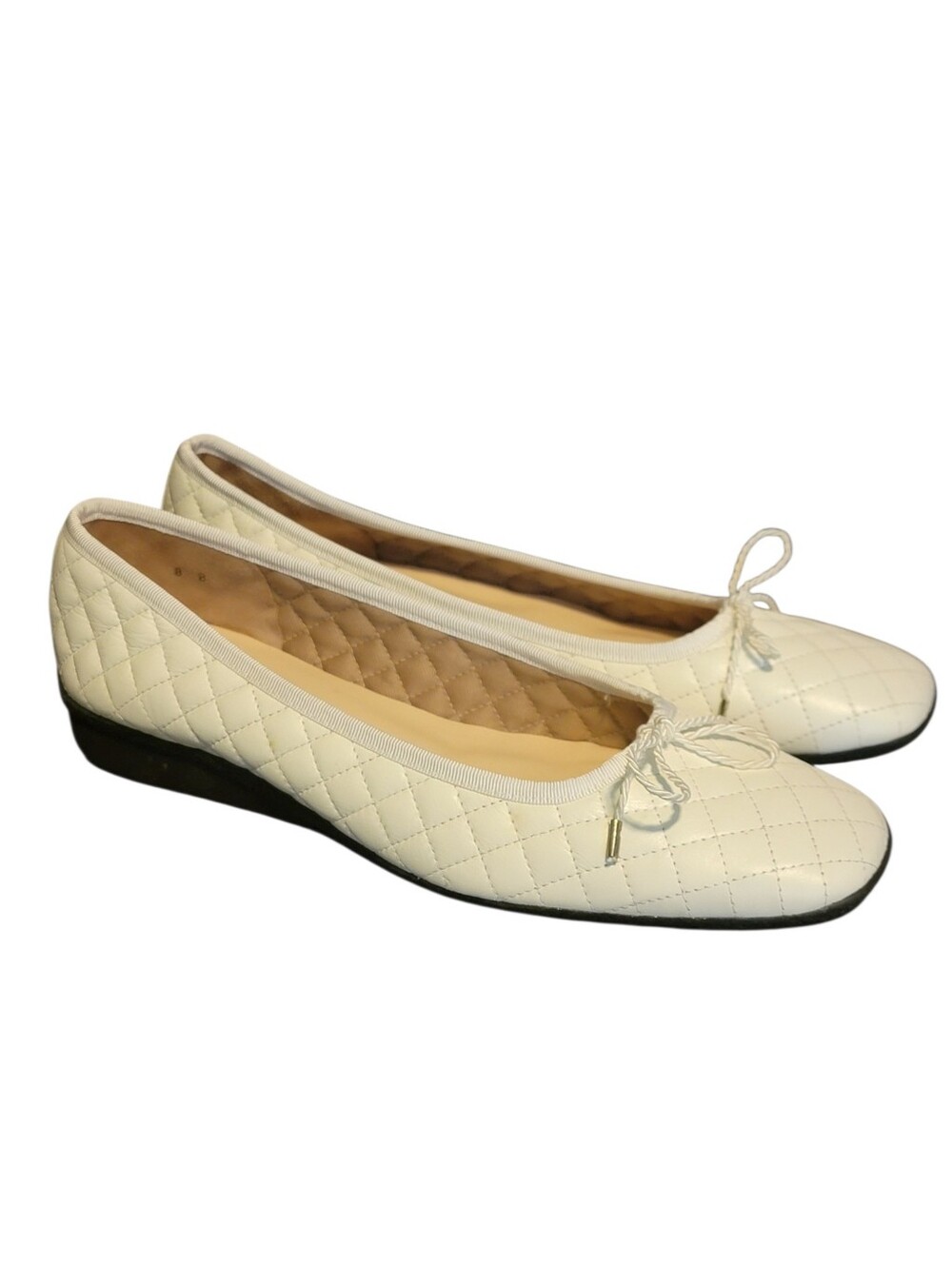 Paul Mayer Attitudes Quilted White Ballerina Flat Shoes Size 8B NEW